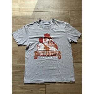 TAMPA BAY BUCCANEERS MICKEY AT QUARTERBACK DISNEY VINTAGE FOOTBALL T-SHIRT
